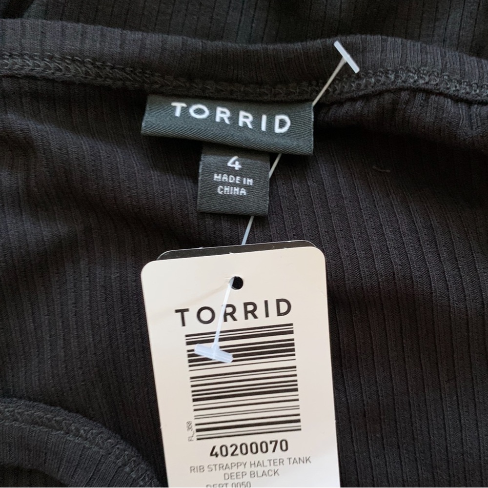Torrid  - Size 4 - Picture 7 of 10
